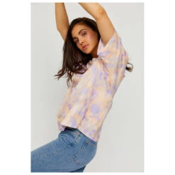 Women's Akita T - T-shirt -Active Style Store mazine womens akita t t shirt detail 6